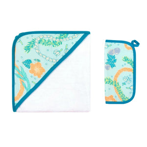 Lei Stand Hooded Towel and Wash Cloth Set