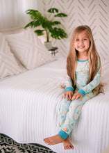 Lei Stand Long Sleeve Kids Two-Piece Pajama Set