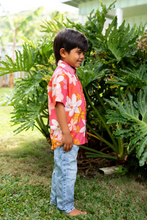 Maverick Button Up in Backyard Blooms