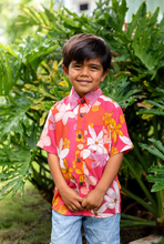 Maverick Button Up in Backyard Blooms