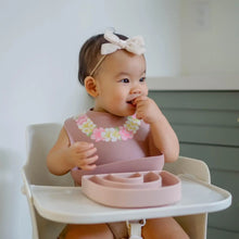 Silicone Bib in Plumeria Lei